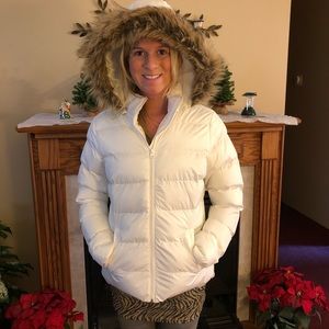 Arizona Jean Co White Puffy Coat, Juniors medium
